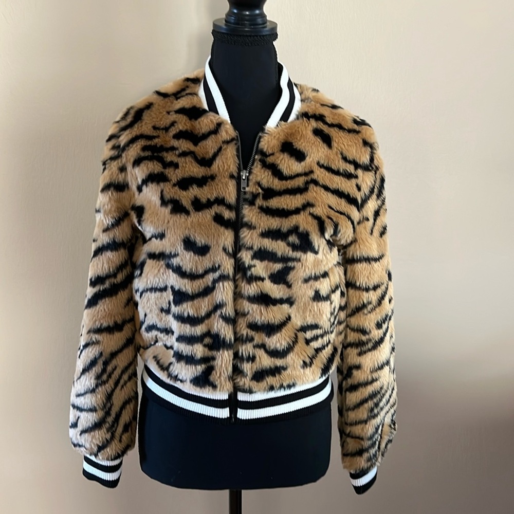 Jack by bb Dakota tiger faux fur jacket size small